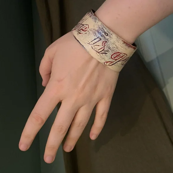 7 piece BUNDLE 1 pant 1 legging 1 tank 1 crop top 1 skirt 1 flannel 1 bracelet - Picture 11 of 11